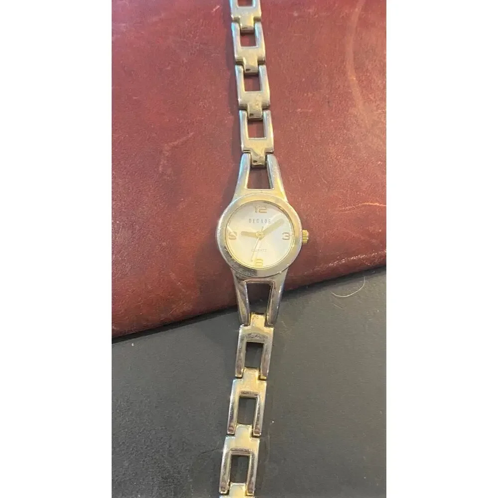 Women's 20mm ilver Tone Decade Watch, Bracelet Band